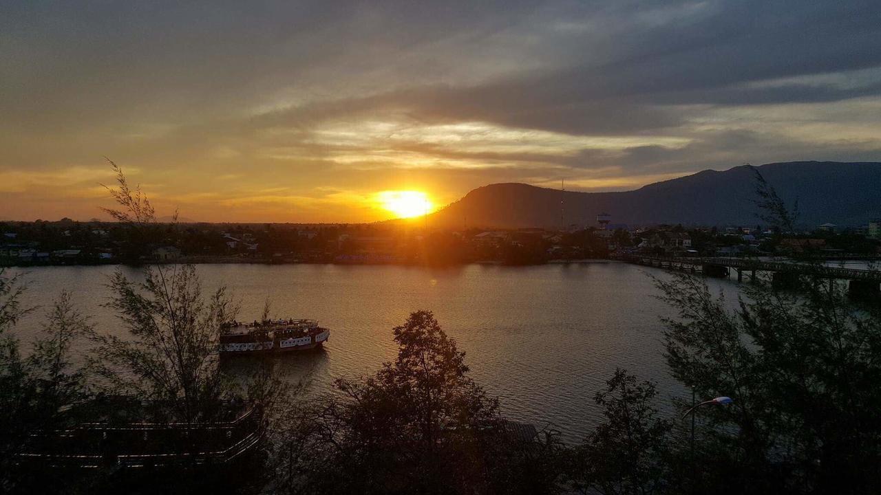 Good Morning Kampot 호텔 외부 사진